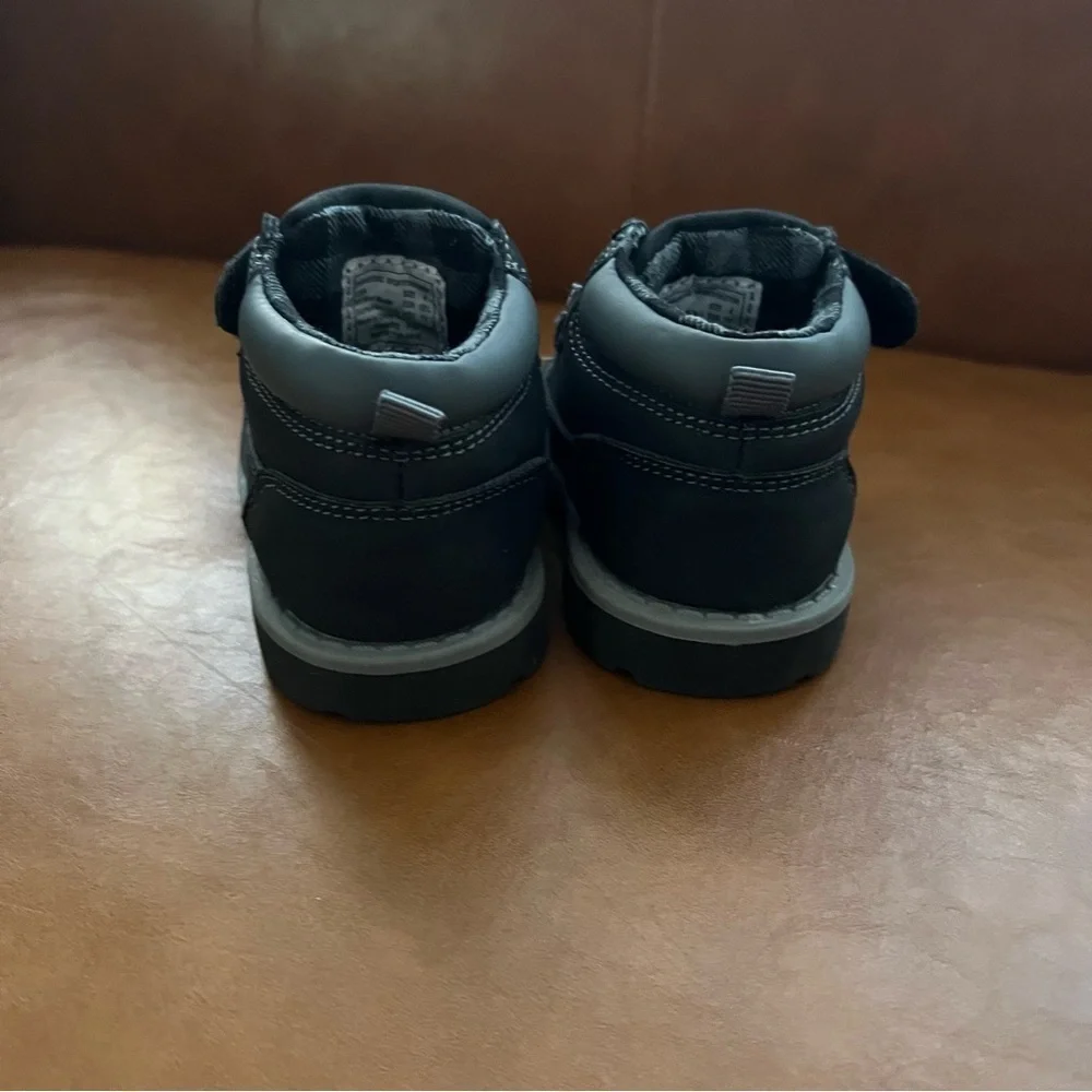 Garanimals Kids Toddler Size 4 Black Boots Shoes Booties